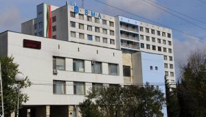 31-годишният мъж, пострадал при пожар на трактор в добричка нива, бере душа във ВМА-Варна