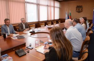Кметът Благомир Коцев представи инфраструктурните проекти на Община Варна на среща с Камарата на строителите