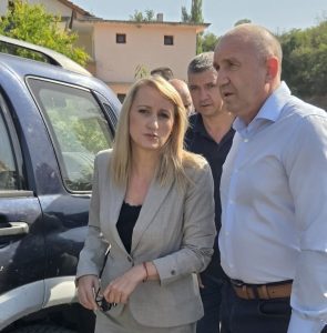 Министър Росица Карамфилова: Следим водоизточниците, за да гарантираме безопасна вода за хората в Струмяни