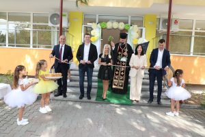 Зам.-кметът Надежда Чакърова откри новата учебна година в обновените ОУ „Самара“ и ДГ №66 „Детски рай“