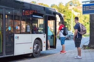 Безплатни ученически карти в Пловдив: къде се получават и какви документи са необходими