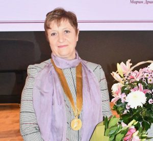 С Почетен знак „Марин Дринов“ на лента беше удостоена чл.-кор. Евелина Славчева