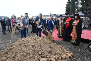 Кметът Живко Тодоров присъства на първата копка на XOPark Stara Zagora и пожела успех на инвестицията